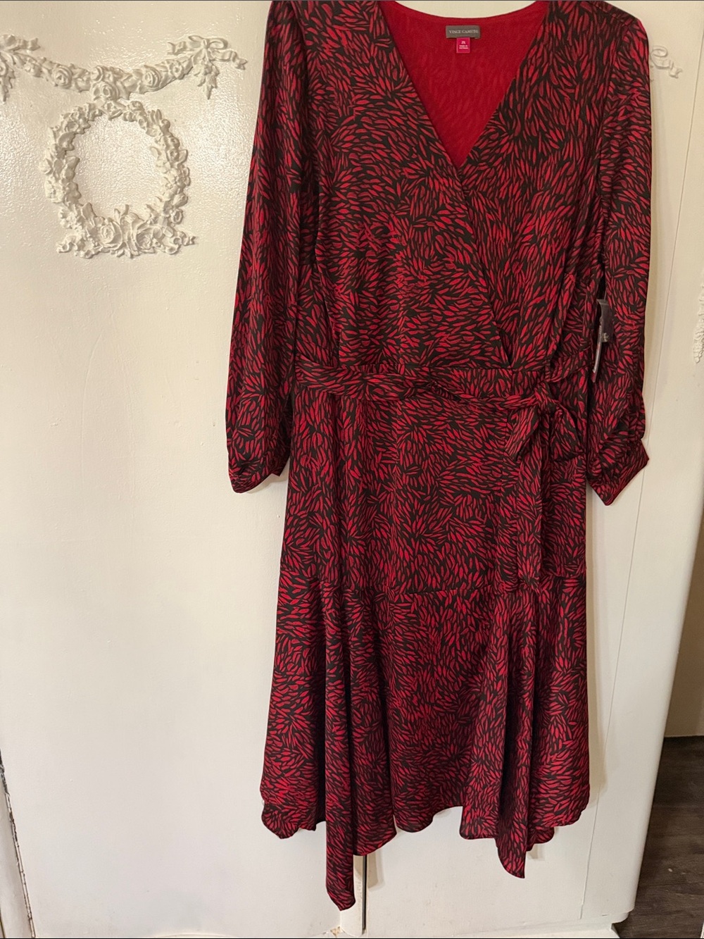 Vince Camuto Red and Black Printed Wrap Midi Dress